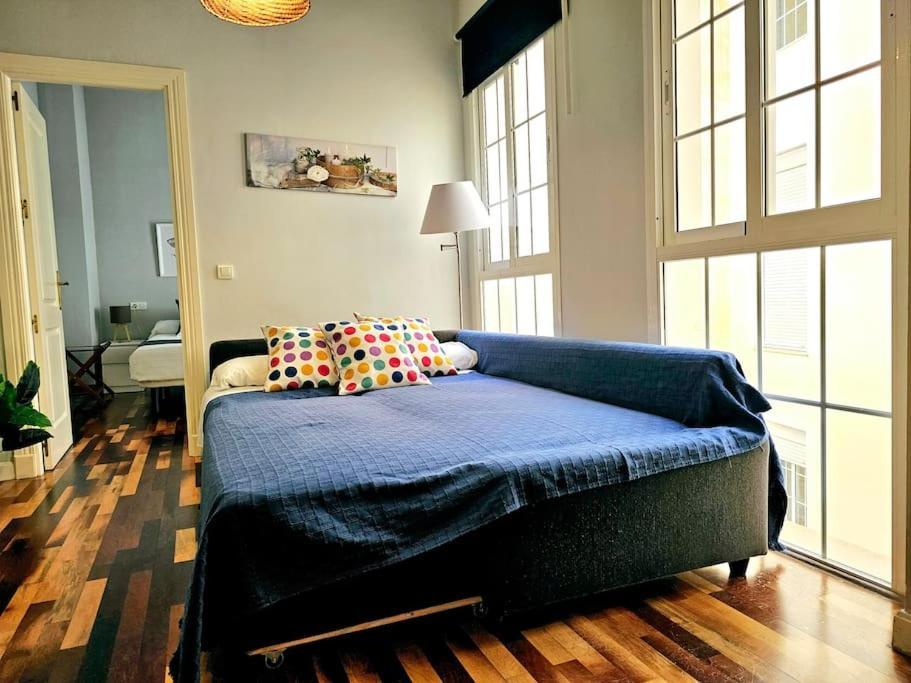Cms Pena Historical Building Apartment Malaga Bagian luar foto